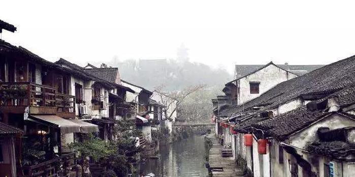 河北省张家口第一大镇，非县政府驻地