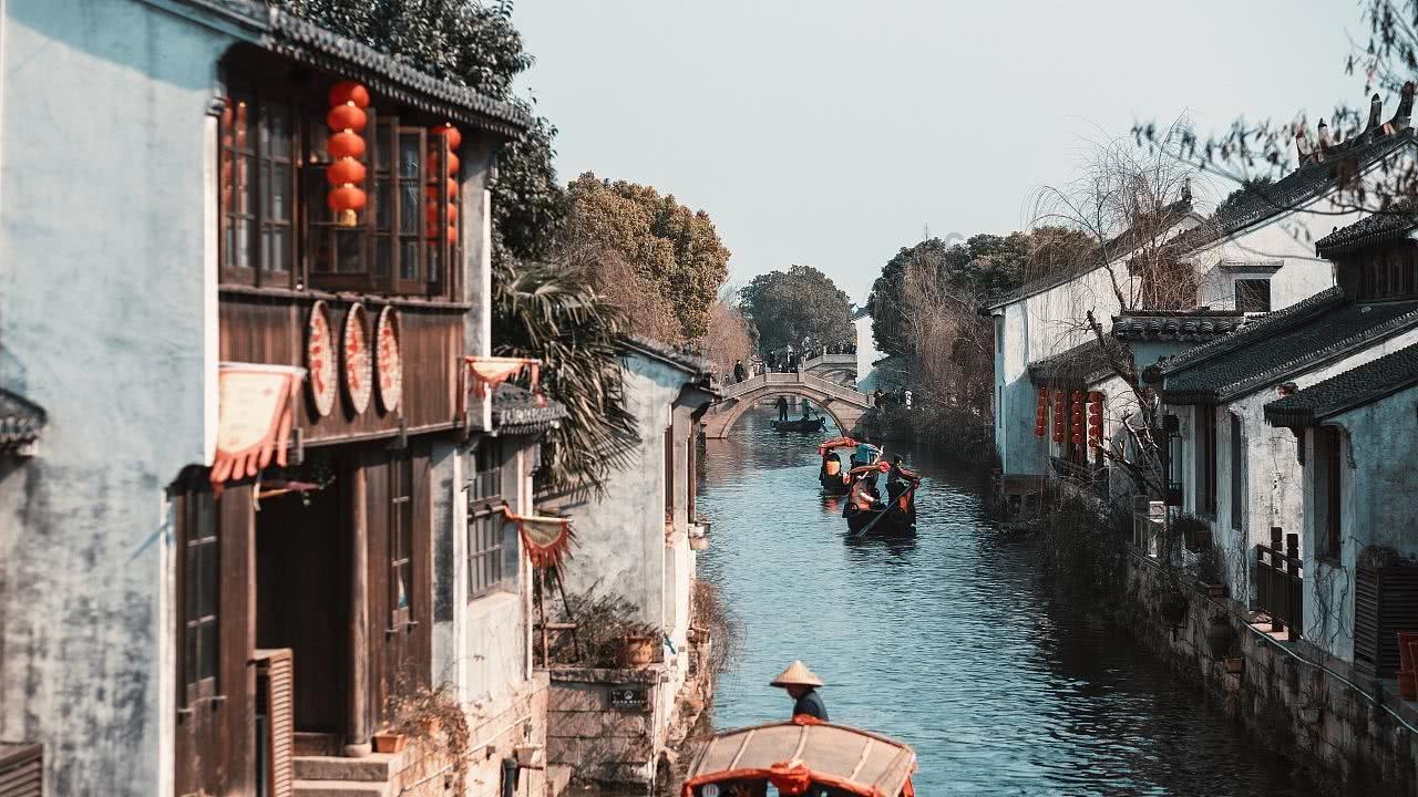 高湖镇新旺村:“小菌棒”推开“致富门”